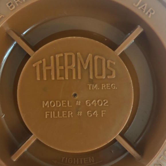 70's Large Thermos - Hot/Cold Liquid - Travel Thermos - Camping - RV - Food - Picture 5 of 12